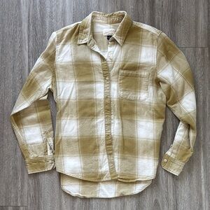 Plaid Button-Up Shirt in Olive and White